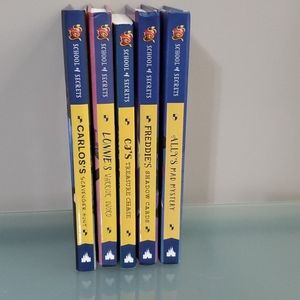 Descendants School of Secrets Set